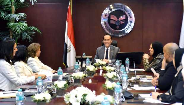 اجتماع بين محمد عوض والبنك الأوروبي لتعزيز الاستثمار في مصر