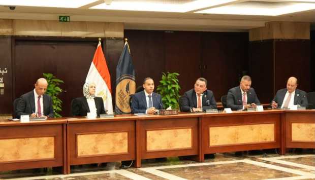 اجتماع بين الرقابة المالية والضرائب والبورصة لتيسير بيئة الاستثمار في مصر