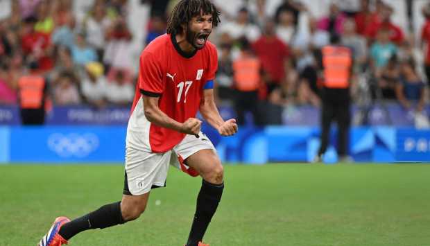 محمد النني يعبر عن فخره بمحمد صلاح بعد تأهل مصر لدور الـ16 في كأس العالم 2026