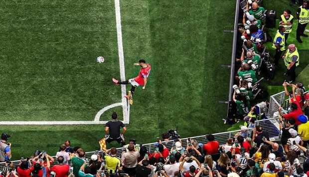 سفير عُمان في القاهرة يهنئ السيسي على إنجاز المنتخب المصري في كأس العالم