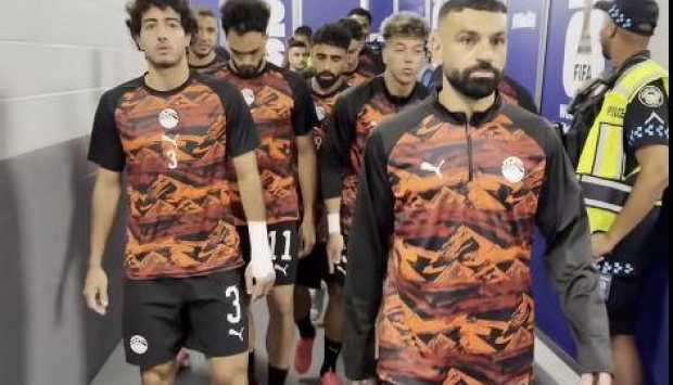 استقبال جماهيري حار لنجوم منتخب مصر عند دخولهم ملعب مباراة الأرجنتين في كأس العالم 2026