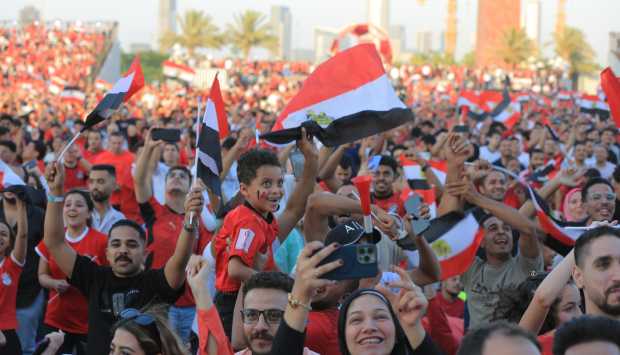 احتفالات حماسية في الـ Fan Zone بالعاصمة بعد هدف تقدم مصر على الأرجنتين