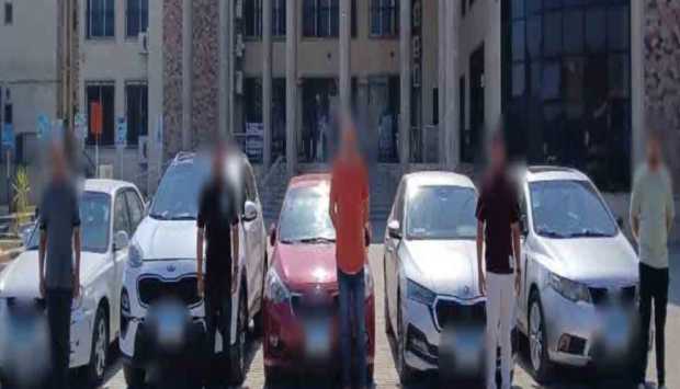 الأجهزة الأمنية تكشف تفاصيل فيديو استعراضي لخمسة سائقي سيارات في الغربية
