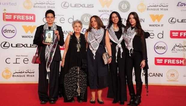 مخرج فيلم “ضايل عنا عرض” يكشف تفاصيل صناعة الأمل في غزة