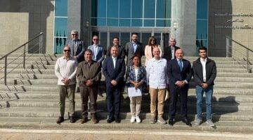 1764256586 طفل من غزة يناشد العالم لعلاج متلازمة نادرة تهدد حياته