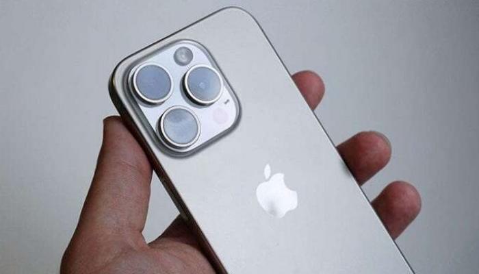 آيفون 18 يبدأ عصر الهواتف اللي من غير فتحات.. أبل بتحضر لثورة تصميم جديدة