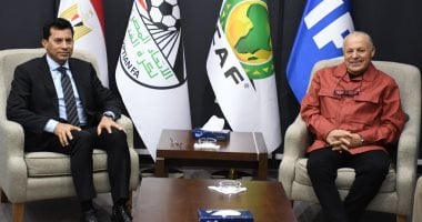 أبو ريدة يلتقي وزير الرياضة لدعم المنتخبات واكتشاف المواهب الجديدة