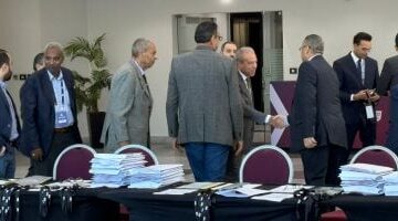 أعضاء الجمعية العمومية للاتحاد المصري لكرة القدم يتوافدون استعدادًا للاجتماع