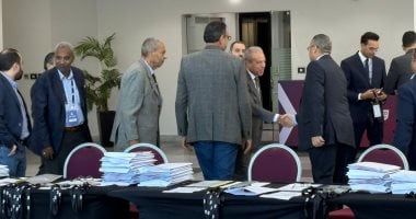 أعضاء الجمعية العمومية للاتحاد المصري لكرة القدم يتوافدون استعدادًا للاجتماع