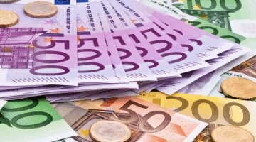 ارتفاع سعر اليورو أمام الجنيه في البنوك المصرية اليوم الخميس