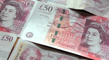 استقرار سعر الجنيه الاسترليني في بداية تعاملات اليوم الثلاثاء 18