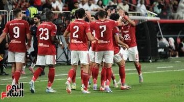 الأهلي يواصل تدريباته استعداداً لمواجهة شبيبة القبائل بعد انتظام الدوليين