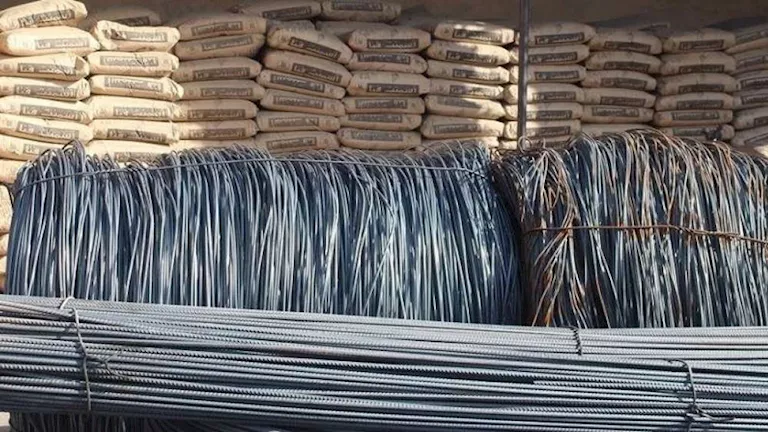 تراجع أسعار الحديد والأسمنت اليوم في أسواق مواد البناء