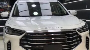 جيلي تكشف عن أسعار ومواصفات جيتور X70 وX70 Plus موديل