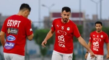 حسام حسن وميسي يقودان هجوم منتخب مصر ضد الجزائر في