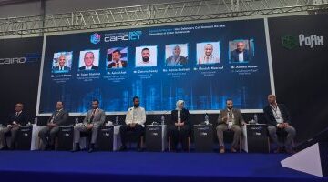 خبراء يعلنون أهمية استمرار الإنسان في قيادة اتخاذ القرار أمام