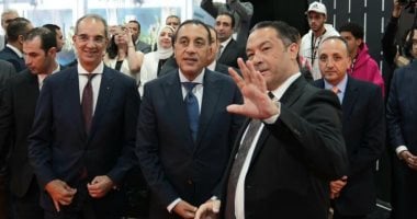 رئيس الوزراء يزور جناح أورنچ مصر في Cairo ICT ويستعرض خدمات النيابة الرقمية