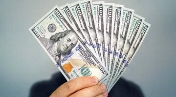 سعر الدولار في بنك كريدي أجريكول يسجل 4765 جنيه للشراء