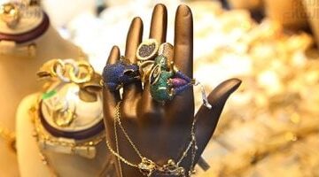 سعر الذهب عيار 24 يسجل 6200 جنيه اليوم الاثنين 17