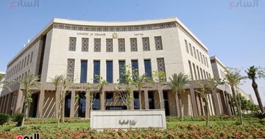 صرف مرتبات شهر نوفمبر للعاملين بالدولة يبدأ الإثنين المقبل