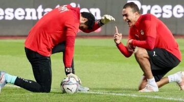 عصام الحضري يعلن مصطفى شوبير الأجهز لحراسة مرمى الأهلي في