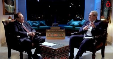 علي ناصر محمد يؤكد انتصار الجبهة القومية على الخلافات ونجاح ثورة الجنوب بدعم مصر