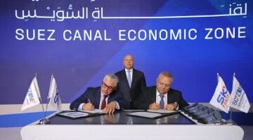 مصر تعلن توقيع عقد تشغيل محطة متعددة الأغراض بميناء السخنة