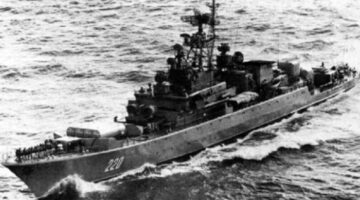 مطاردة القرش الأحمر حكاية أخطر تمرد سوفياتي مر عليه 50