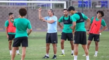 نبيل الكوكي يتابع مباراة شباب المصري وبتروجت بحضور رئيس قطاع