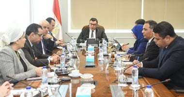 وزير الإسكان يكشف عن الاشتراطات والمعايير الجديدة للإعلانات على الطرق