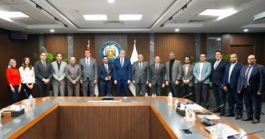 وزير البترول يعلن تكريم مهند عاطف لفوزه بجائزة أفضل وكيل ذكاء اصطناعي