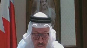 وزير خارجية البحرين يبحث مع نظيره السعودي استعدادات القمة الخليجية