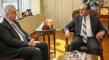 وزير قطاع الأعمال يعلن عن تعزيز التعاون الصناعي مع سفير