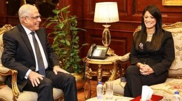 وزيرة التخطيط والنائب العام يعلنان تسليم 17 مركز تكنولوجيا متنقل