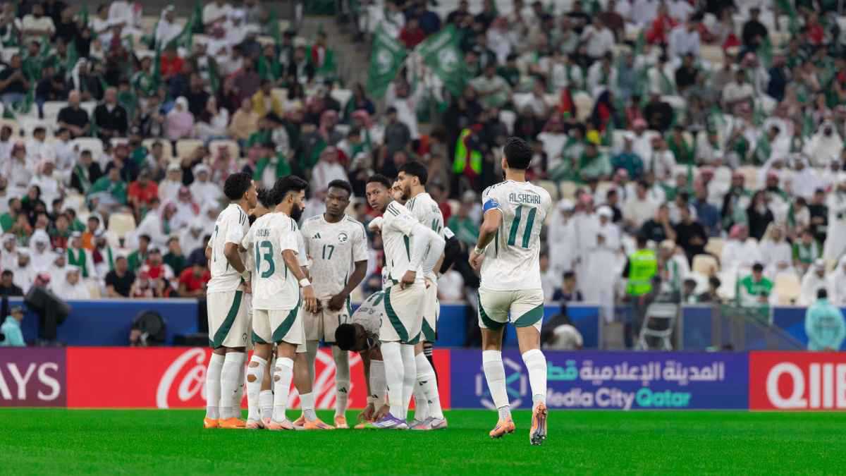 ديربي العرب.. القنوات المجانية الناقلة لمباراة السعودية وفلسطين اليوم في كأس العرب