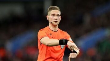 إسكوس يحكم مباراة مصر والكويت ويتابع تعادل الأهلي والزمالك