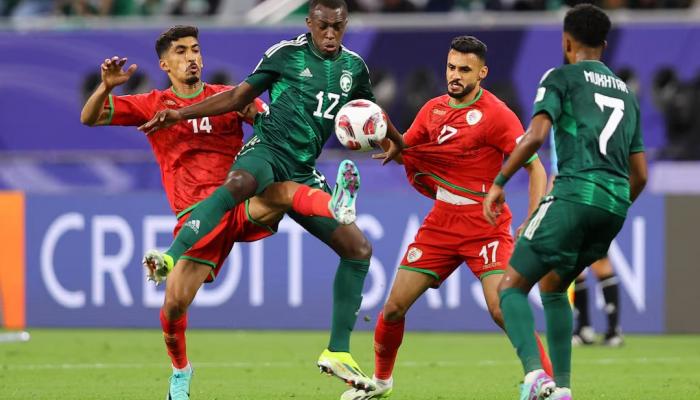إمتى مباراة السعودية وعمان في كأس العرب 2025؟