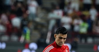 الأهلي يكشف عن إصابة أشرف بن شرقي بمزق في الخلفية واحتمالية عودته للقاهرة