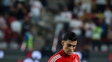 الأهلي يواصل الاستفسارات عن موقف أشرف بن شرقي مع منتخب