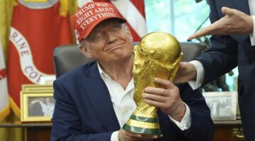 البيت الأبيض يوضح رأي ترامب في قرعة كأس العالم 2026