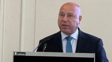 الفريق كامل الوزير يعلن تعيين قيادات جديدة لتعزيز مجالس إدارات