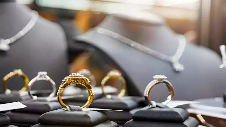 تراجع ملحوظ في أسعار الذهب بمصر خلال منتصف تعاملات يوم الثلاثاء