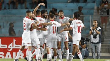 تونس وأوغندا