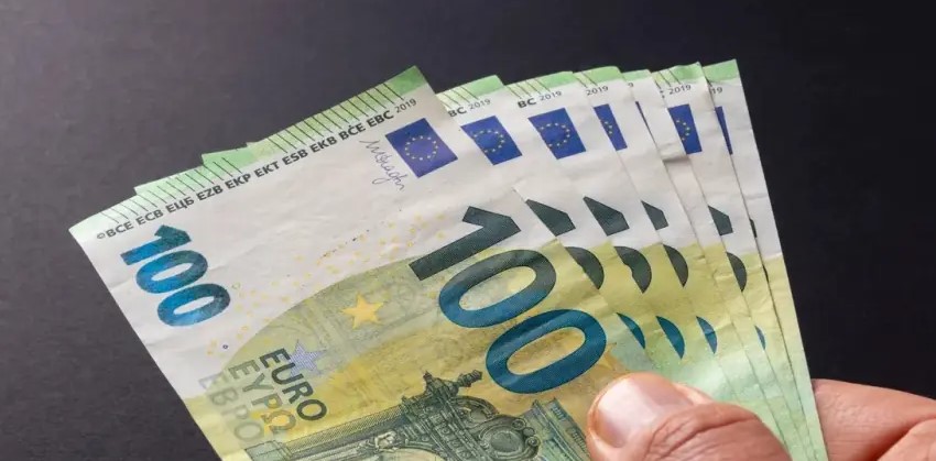 سعر اليورو في السوق السوداء اليوم الاربعاء 10 ديسمبر 2025 يسجل ارتفاعا طفيفا مقابل الجنية المصري