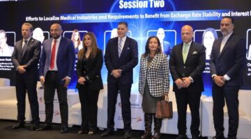 مسؤولون وخبراء يتباحثون حول توطين الصناعات الطبية وكيفية الاستفادة من