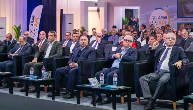 حجر أساس مصنع خامات صيدلية باستثمارات 165 مليون دولار في قناة السويس