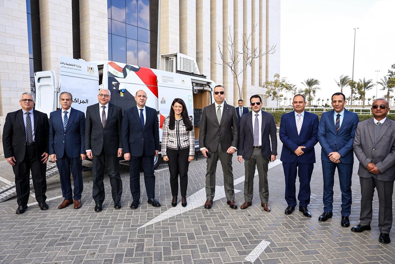 جانب من التوقيع