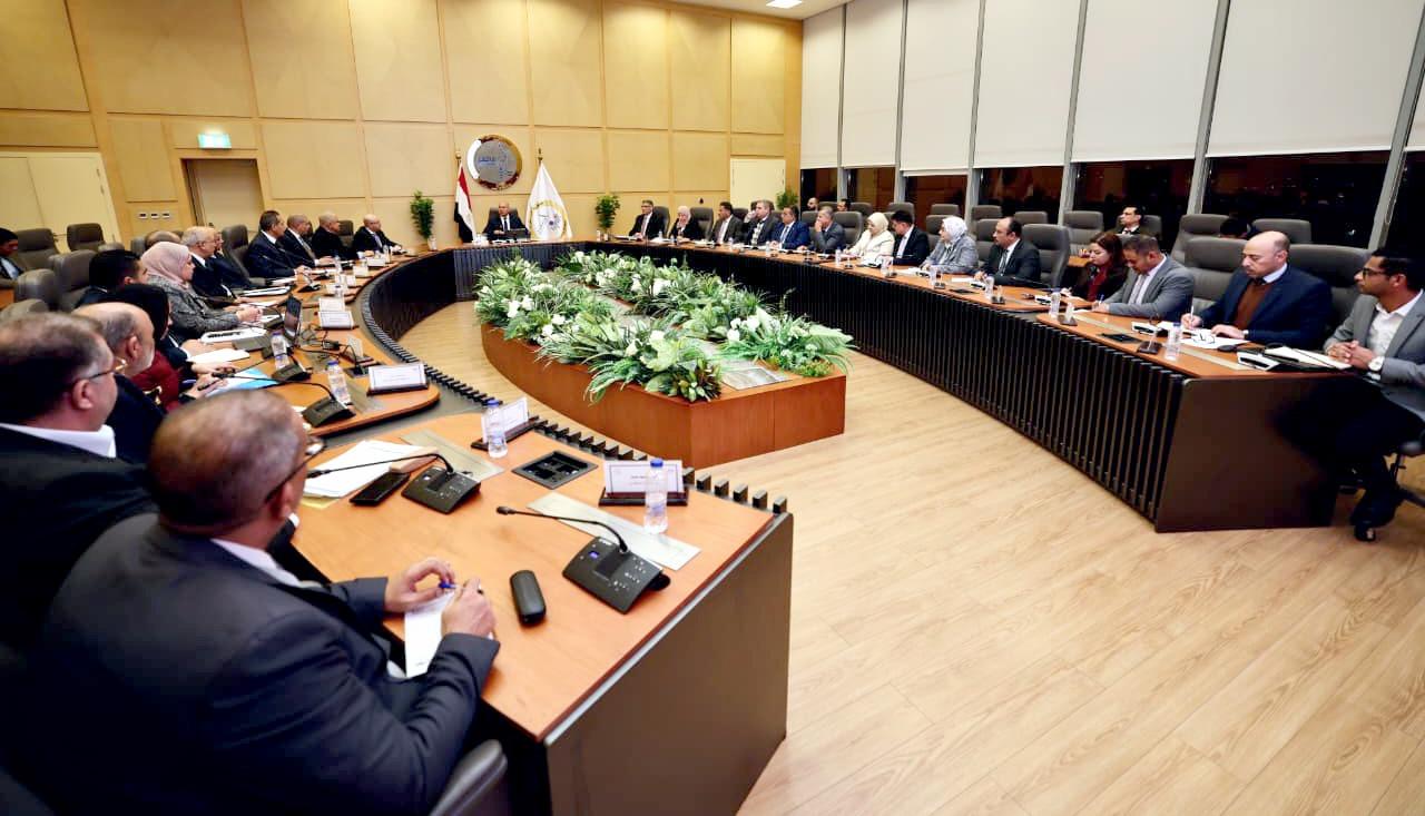 كامل الوزير خلال اللقاء