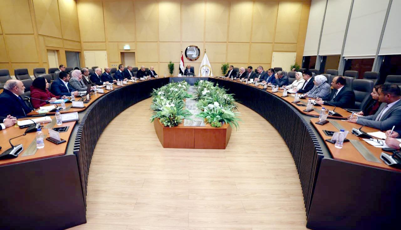 كامل الوزير خلال اللقاء