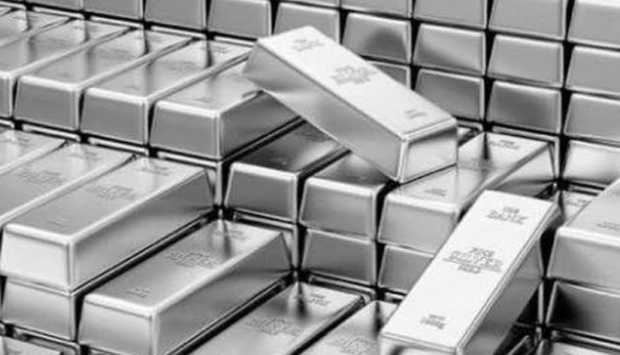 ارتفاع تاريخي في سعر الفضة يؤثر على صناعة الطاقة الشمسية